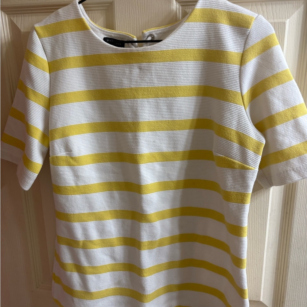 Brand: Talbots. Size: M
Material: 100% cotton